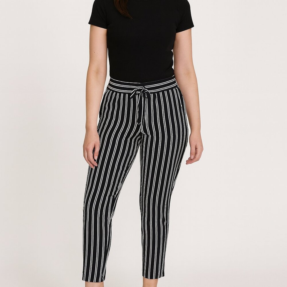 New York & Company Striped Trousers Women's M‎ Straight Tapered Leg Pants